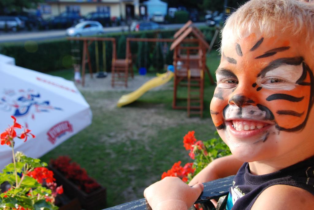 Sloneczny Dwor Bed and Breakfast Krynica Morska Εξωτερικό φωτογραφία